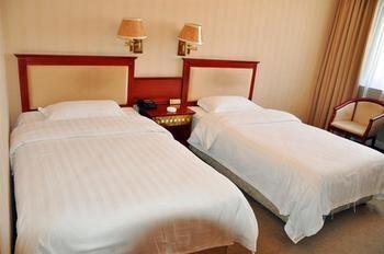 Dongfang Hotel Harbin Zewnętrze zdjęcie